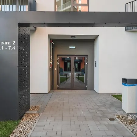 Apartment Awesome Deluxe Bucharest