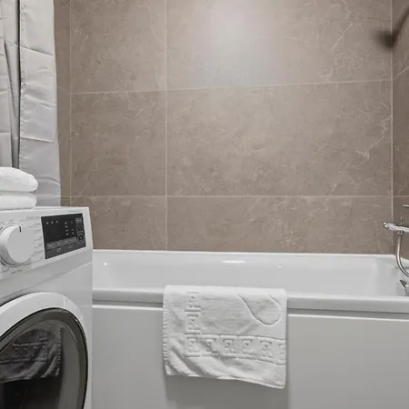 Awesome Deluxe * Bucharest