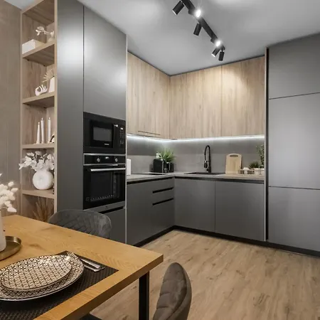 Awesome Deluxe Bucharest