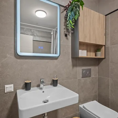 Awesome Deluxe Apartment *