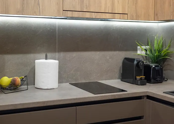 Awesome Deluxe * ブカレスト