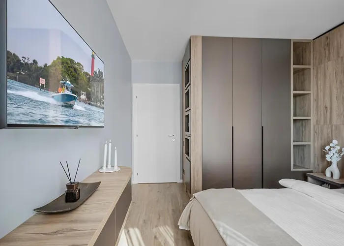 Апартаменти Awesome Deluxe *